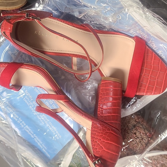 Red Heels - Picture 2 of 2